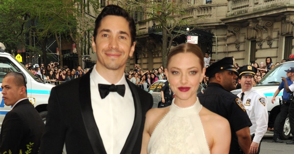 Justin Long and Amanda Seyfried on the red carpet
