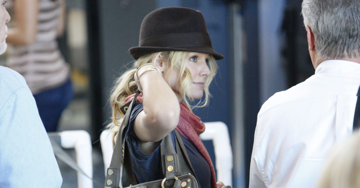 Kristen Bell going through airport security