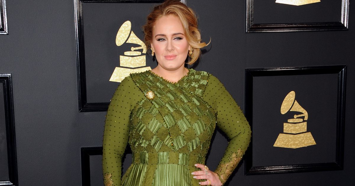 Adele posing on the red carpet