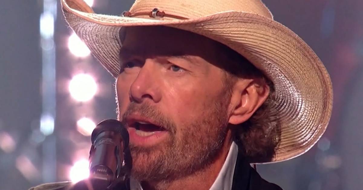 Toby Keith's Health Update Didn't Prepare Fans For His Shocking Post-Cancer Transformation