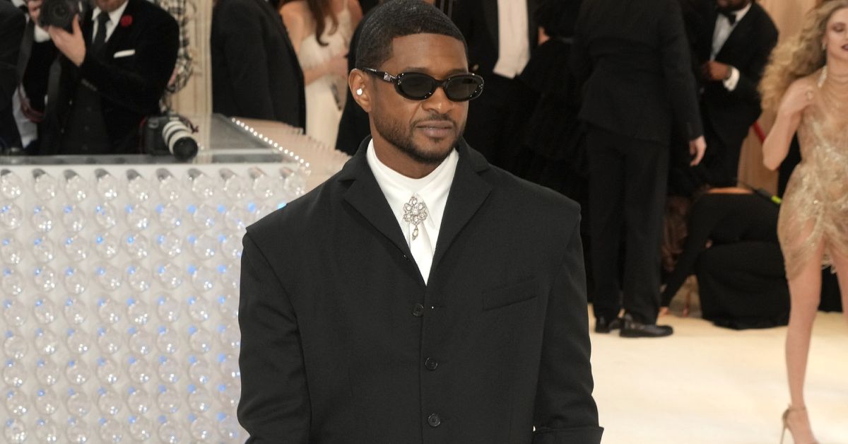 Usher wearing a suit at the Met Gala