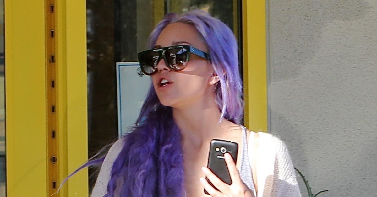 Amanda Bynes purple hair