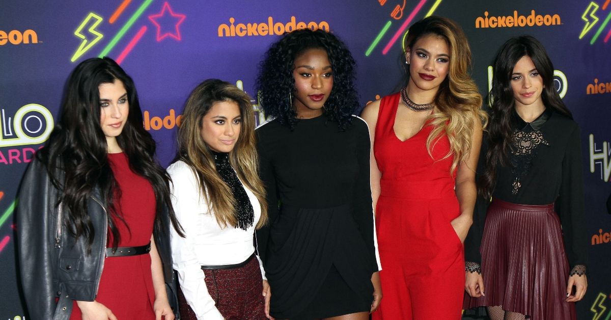 Camilla Cabello poses with Fifth Harmony