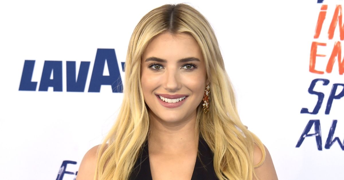 Emma Roberts pe covorul rosu