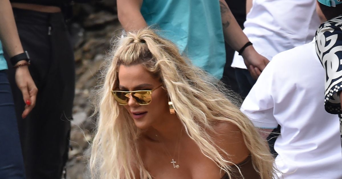 Khloe Kardashian bends over on ship