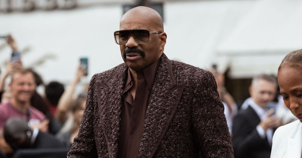 Steve Harvey walking