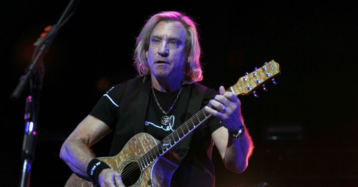 The Eagles' Joe Walsh And John Belushi's Wild Partying Caused Significant  Damage To A Chicago Hotel
