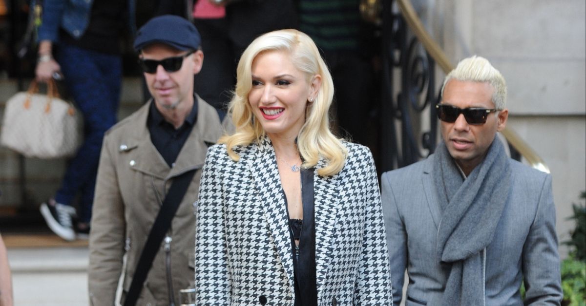 Gwen Stefani and Tony Kanal walking