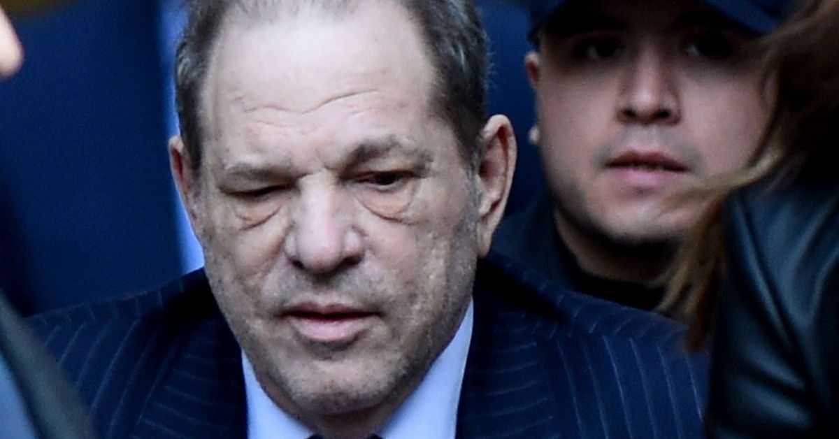 Harvey Weinstein leaves court