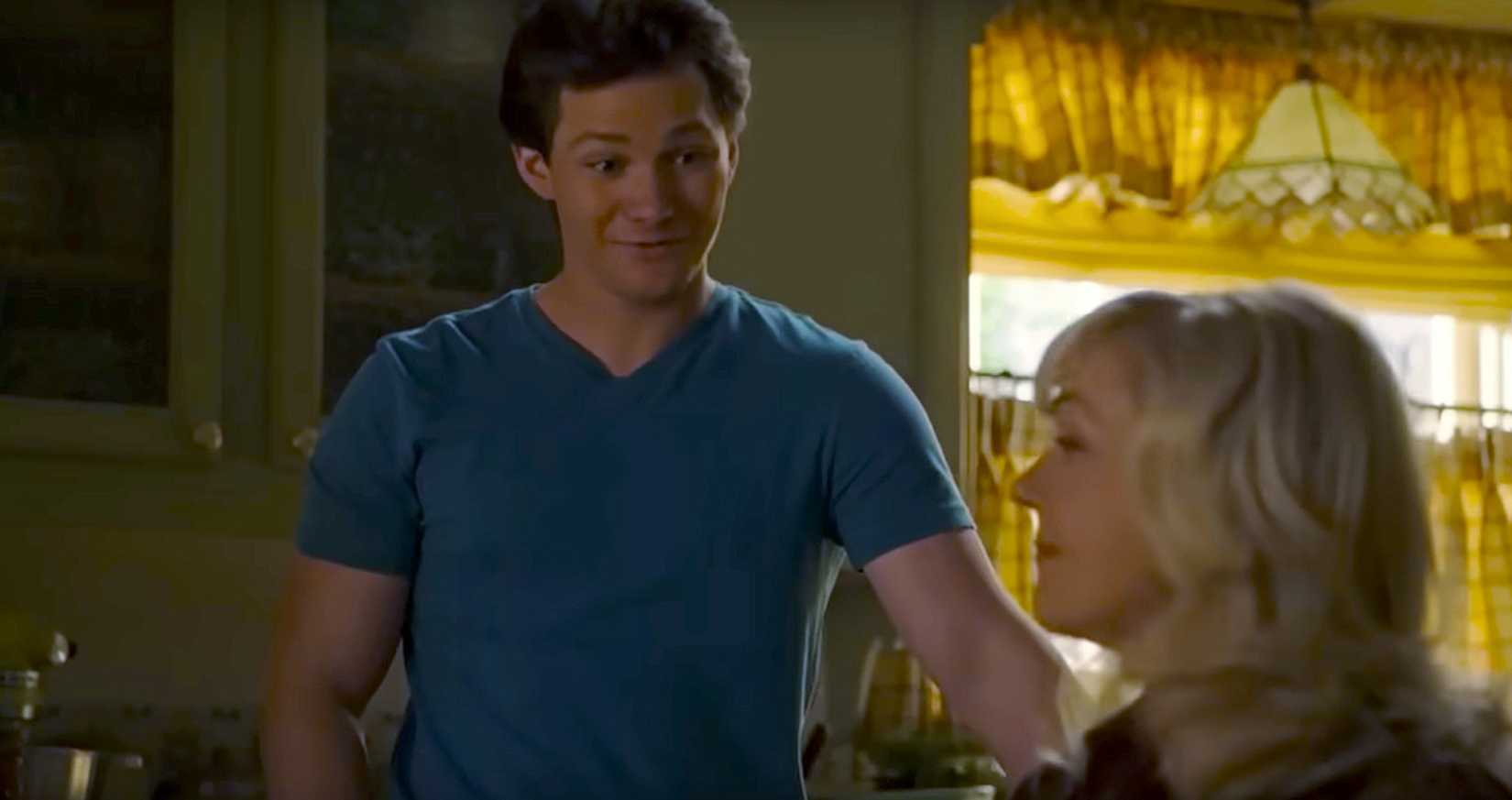Sheldon Gator Young Sheldon Finally Makes One Major Georgie Connection To Big Bang ...