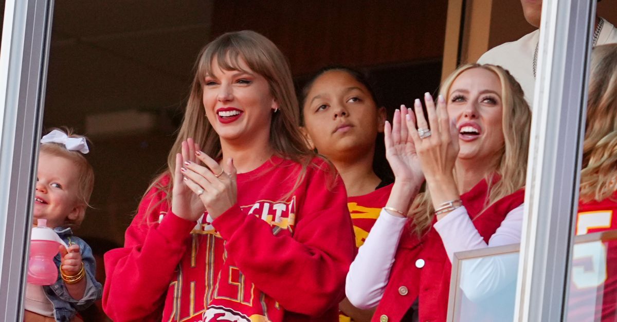 Taylor Swift and Brittany Mahomes cheer during the second half between the Los Angeles Chargers and the Kansas City Chiefs