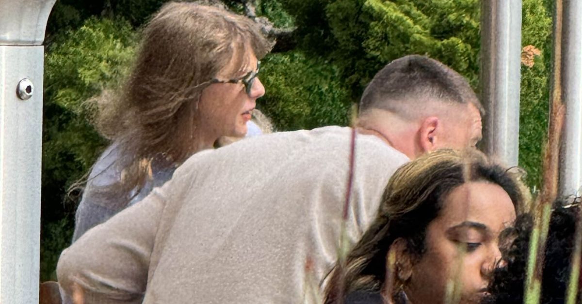 Taylor Swift and Travis Kelce on date