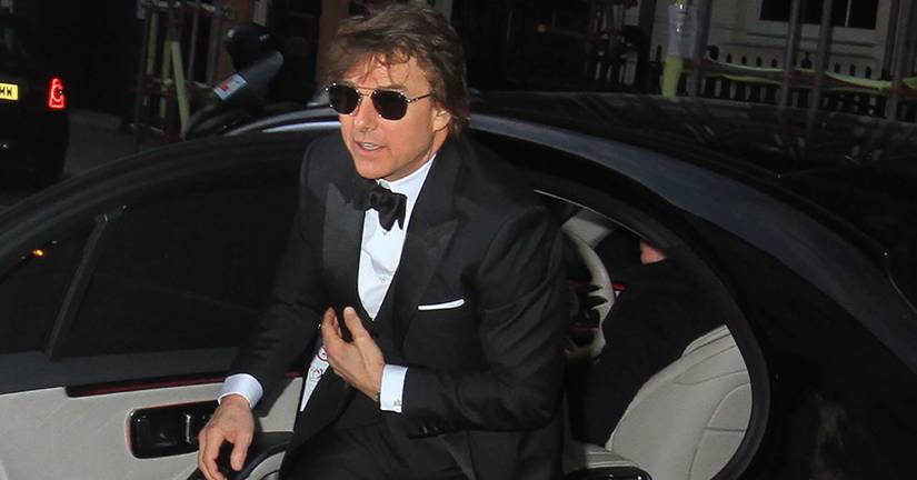 Tom Cruise's New Beach Pictures At 61-Years-Old Cause Fans To Probe His ...