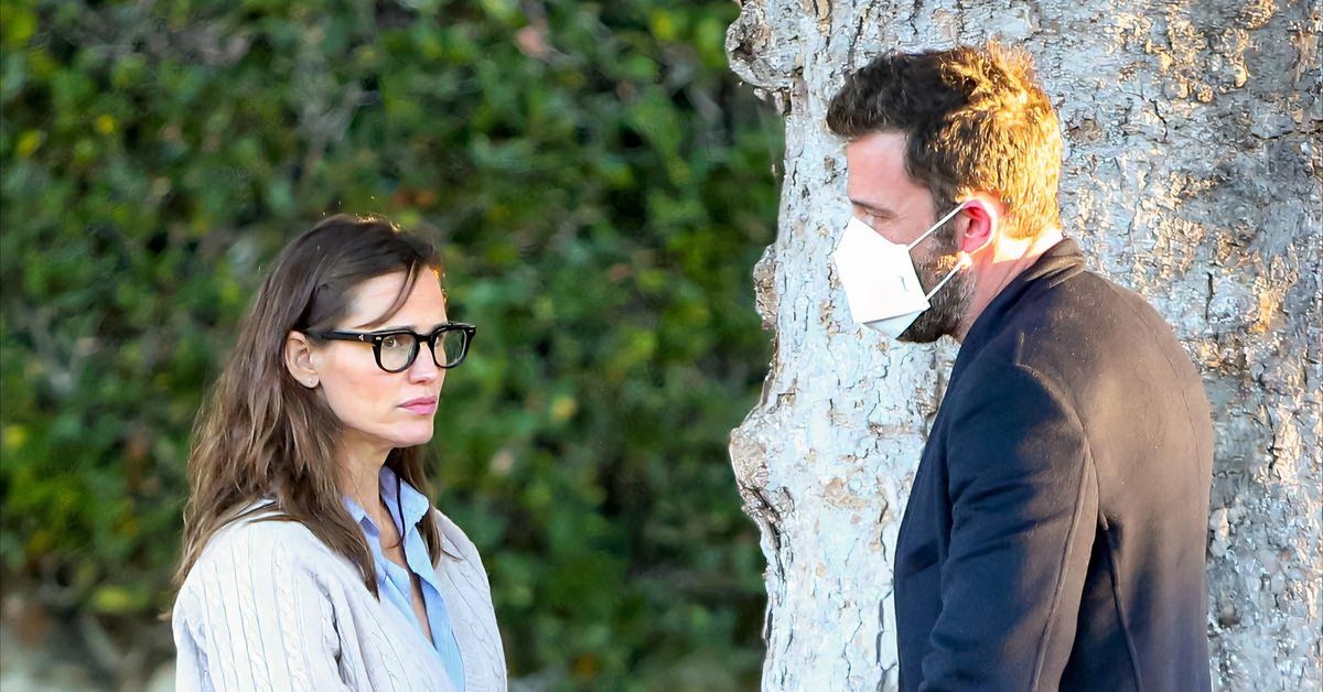 Jennifer Garner Spends Time With Ben Affleck In His New Home As His