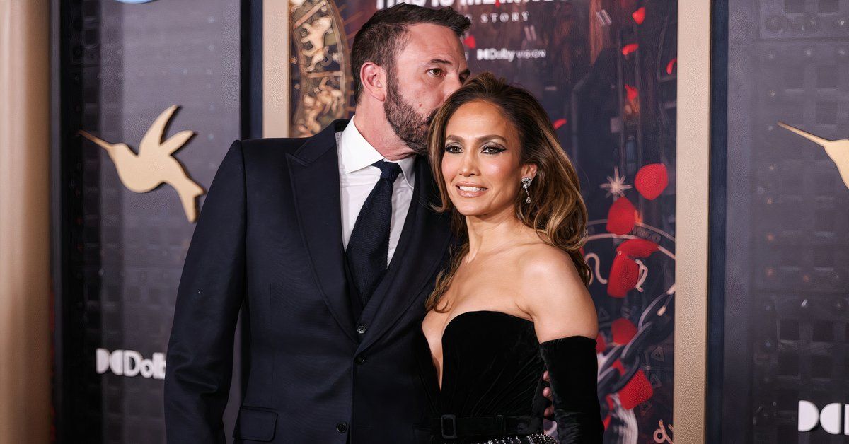  Ben Affleck and Jennifer Lopez attend event
