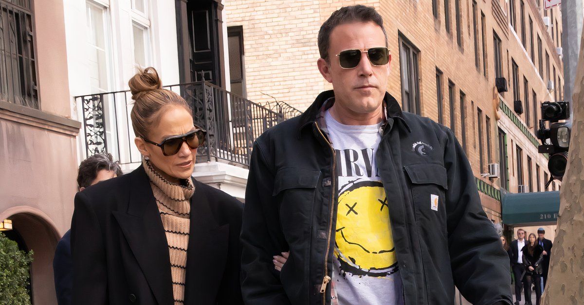 Ben Affleck and Jennifer Lopez walking