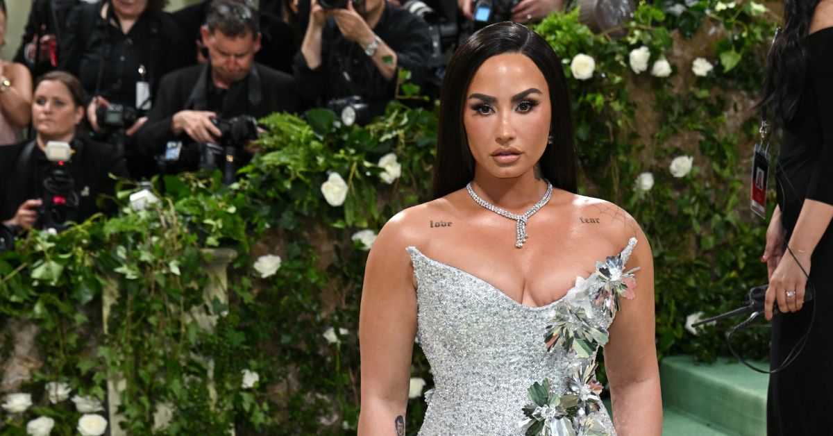 demi lovato silver dress Michael