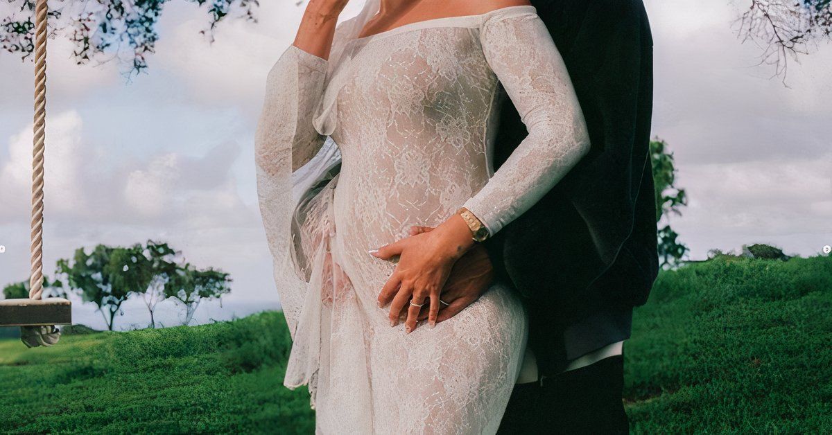 Hailey Bieber, pregnancy announcement