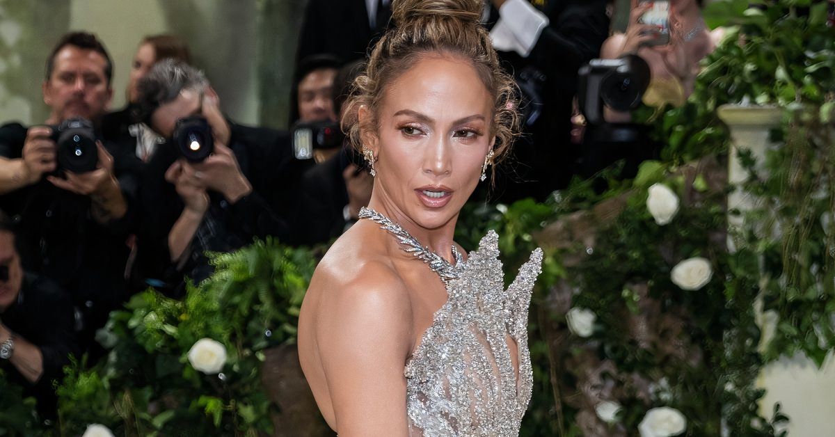 Jennifer Lopez looking upset Met Gala