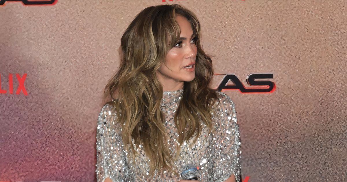 Jennifer Lopez, Mexico City Press Conference Of 'Atlas'