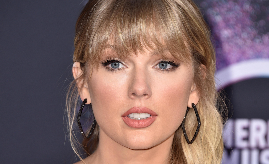 Taylor Swift Convinces Fans She’s Going To Appear In Friend Ryan ...