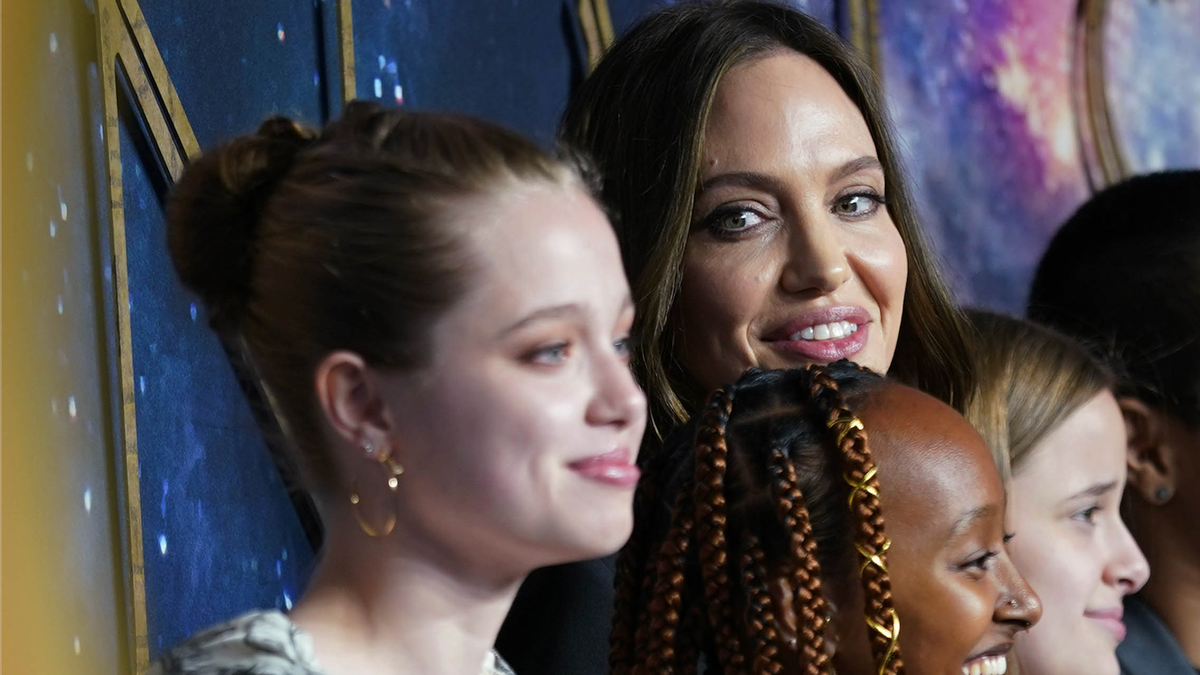 Shiloh Jolie-Pitt's Choreographer Defends Her Against Nepotism Claims After  Dropping Brad Pitt's Name, image size:1200x675