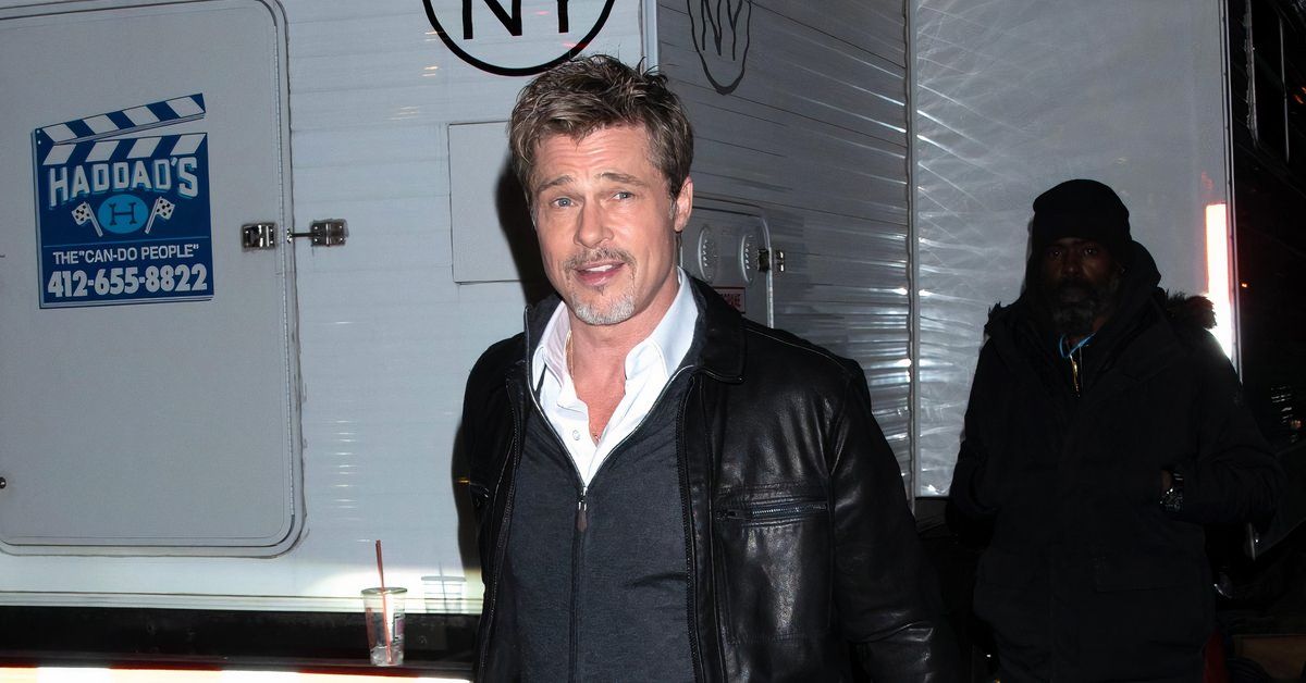 Brad Pitt Walks To Trailer On Film Set In NYC Chinatown, NY