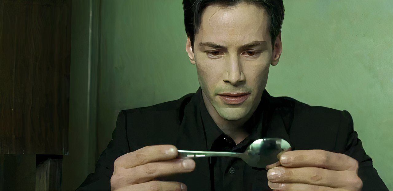 Keanu Reeves in Matrix film(1)