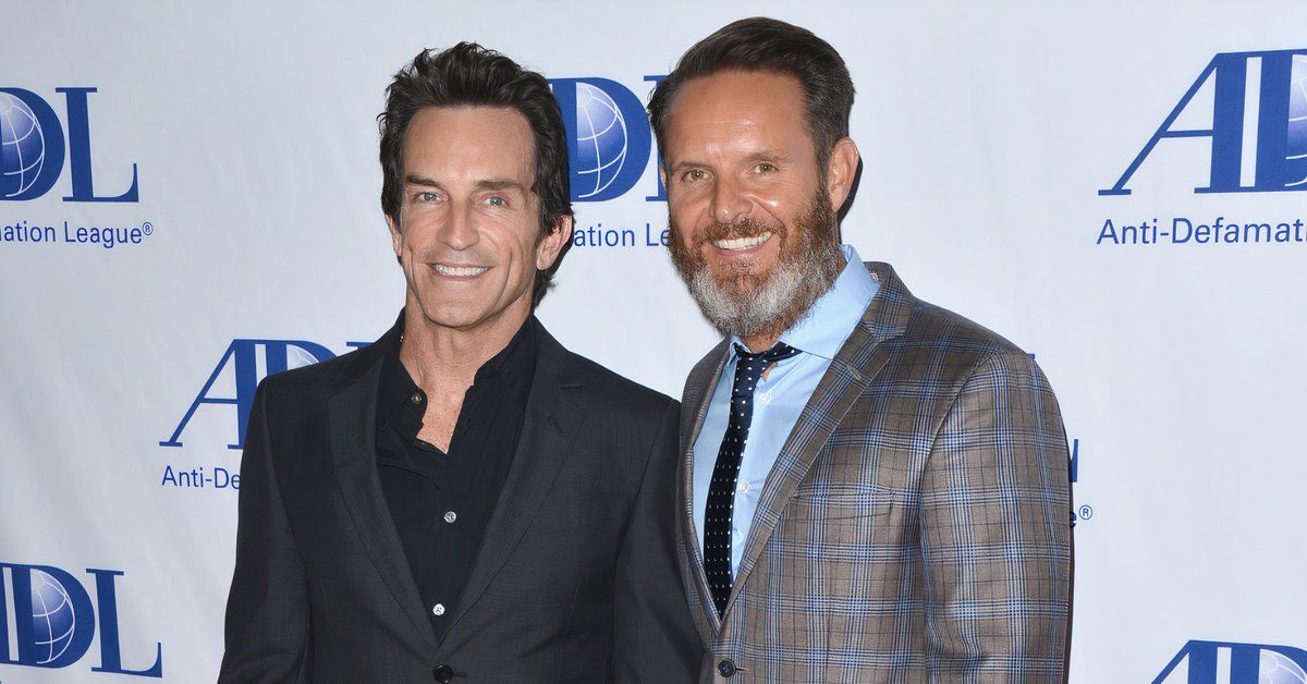 Jeff Probst y Mark Burnett están sonriendo