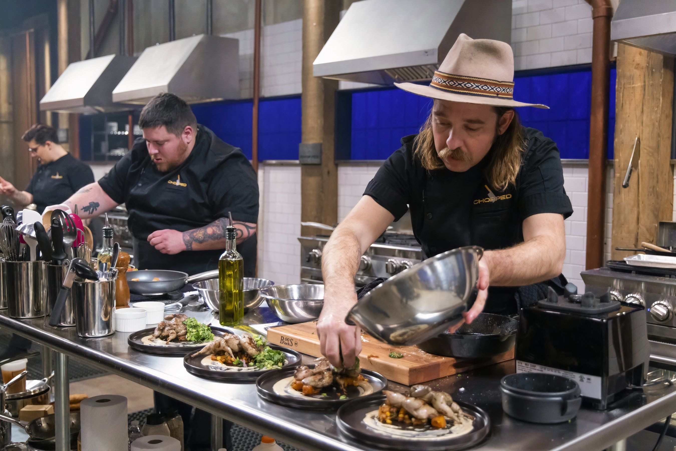 Chopped's Grueling 14-Hour Filming Process Leaves Chefs Exhausted And ...