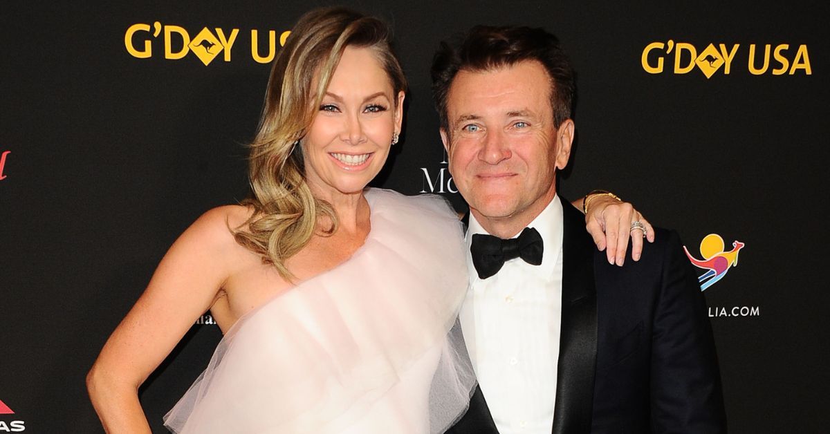 Kim Johnson y Robert Herjavec sonríen