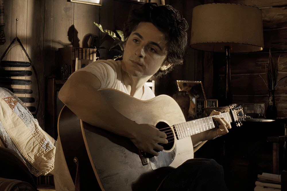 Timothée Chalamet como Bob Dylan en Un completo desconocido