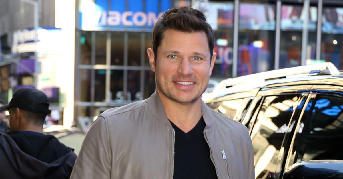 Nick Lachey sonríe