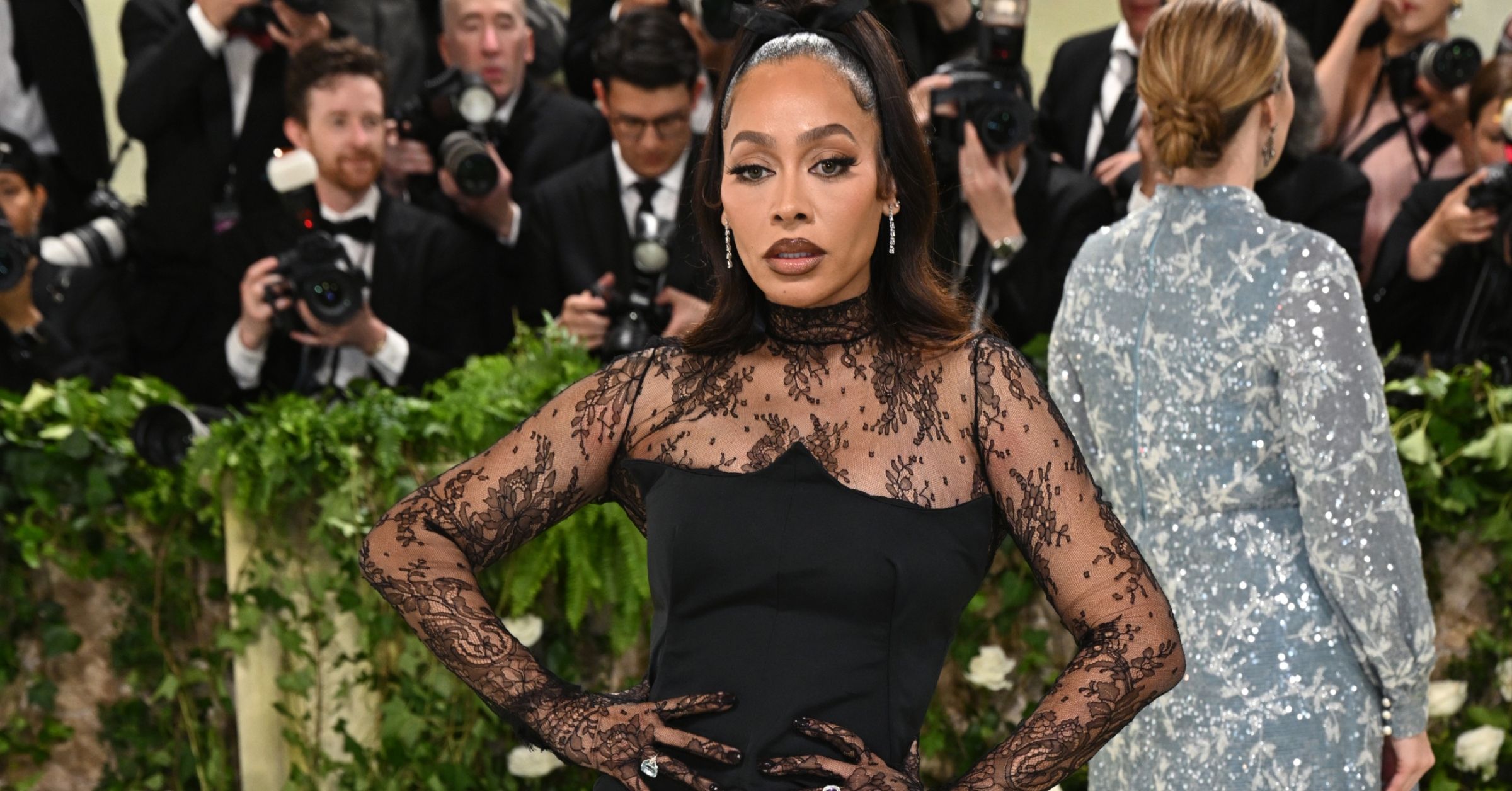 La La Anthony asiste y posa en la Met Gala