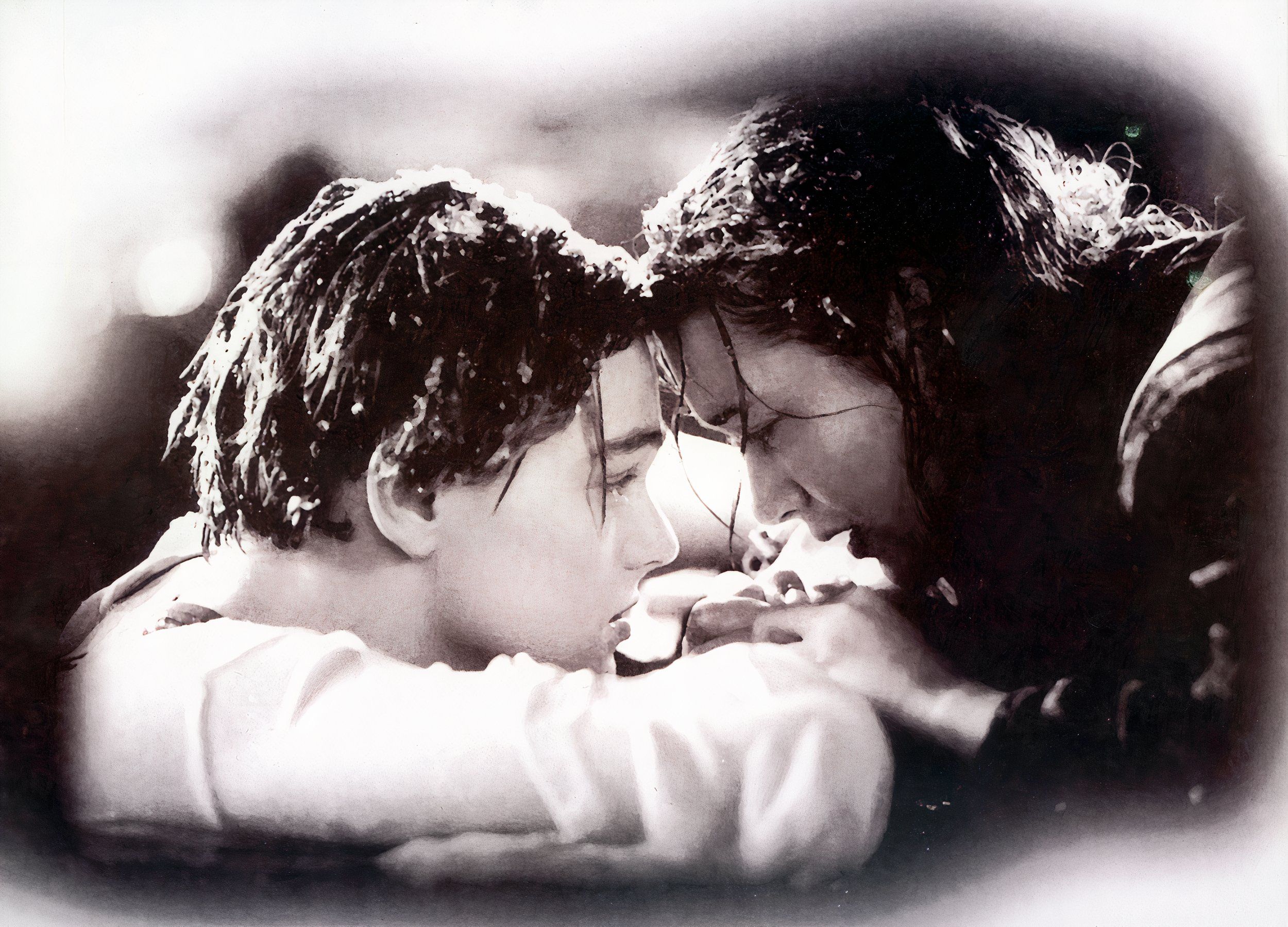 Leonardo DiCaprio and Kate Winslet in Titanic (6)