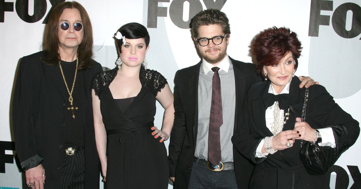 Los Osbourne Ozzy Osbourne, Sharon Osbourne, Jack Osbourne y Kelly Osbourne en su juventud