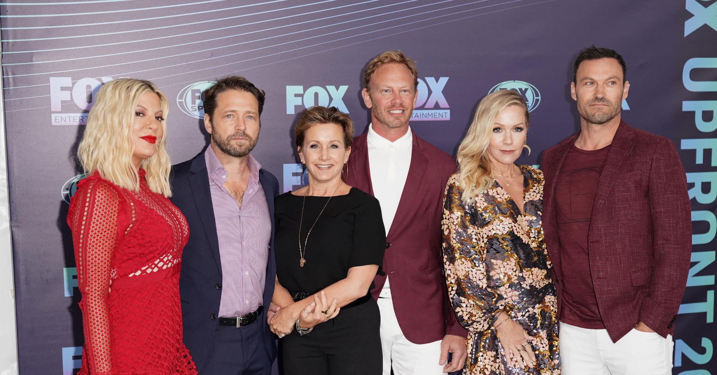 Tori Spelling, Jason Priestley, Gabriel Carteris, Ian Ziering, Jenny Garth y Brian Austin Green