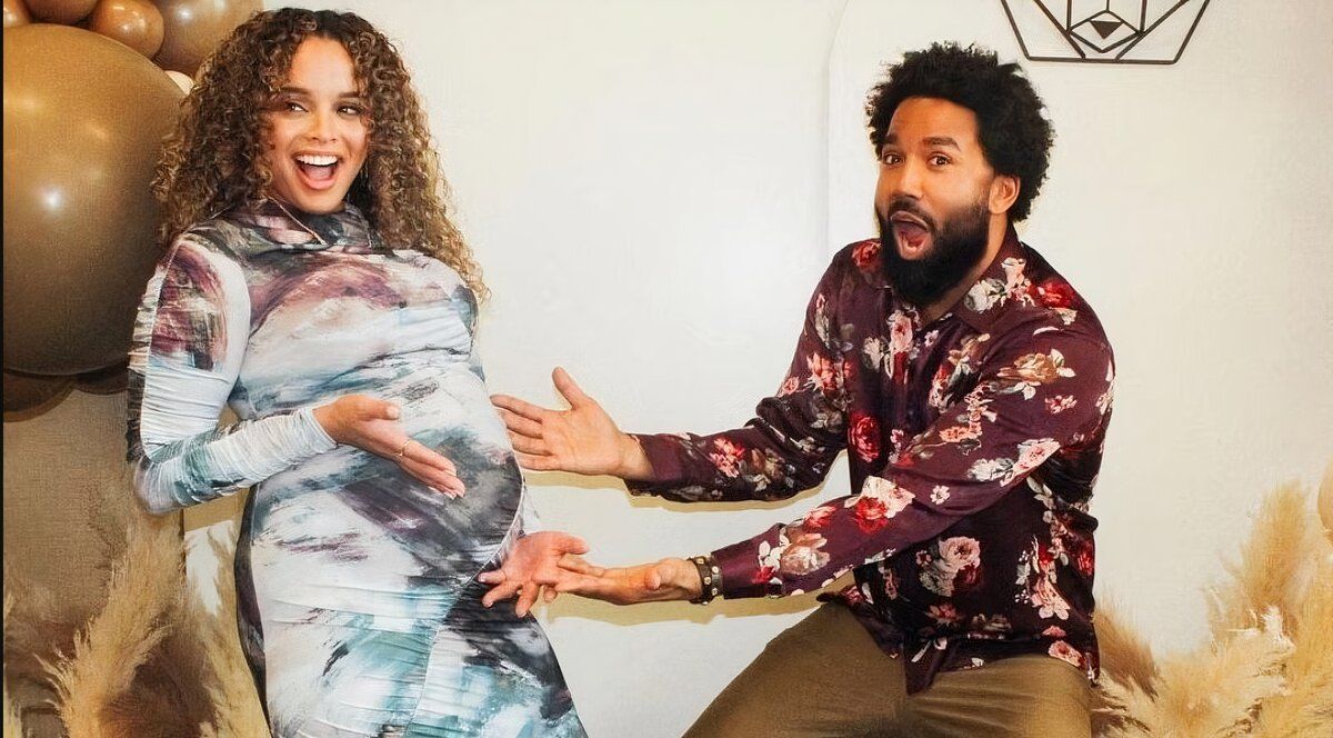 Survivor Fans Think They Have Unearthed A Post-Showmance Between Two ...