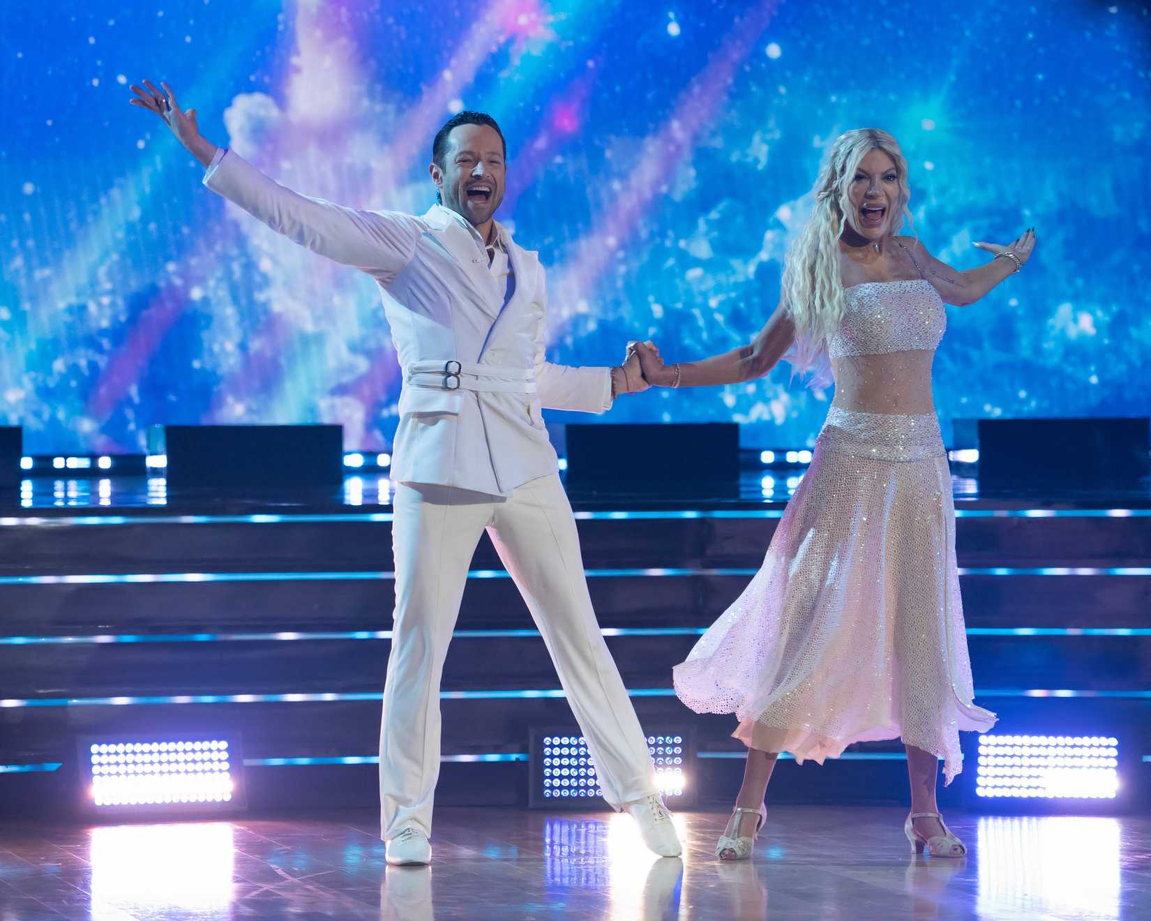 Dancing With The Stars Premieres With No Elimination