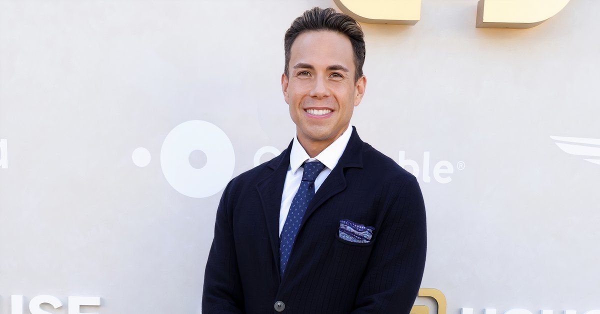 Apolo Ohno on the red carpet