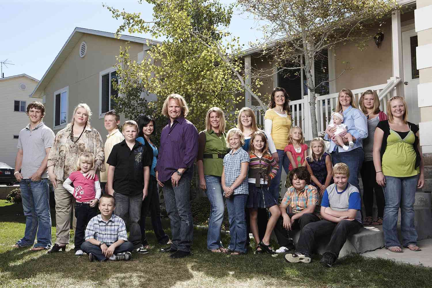 A promo for Sister Wives on TLC