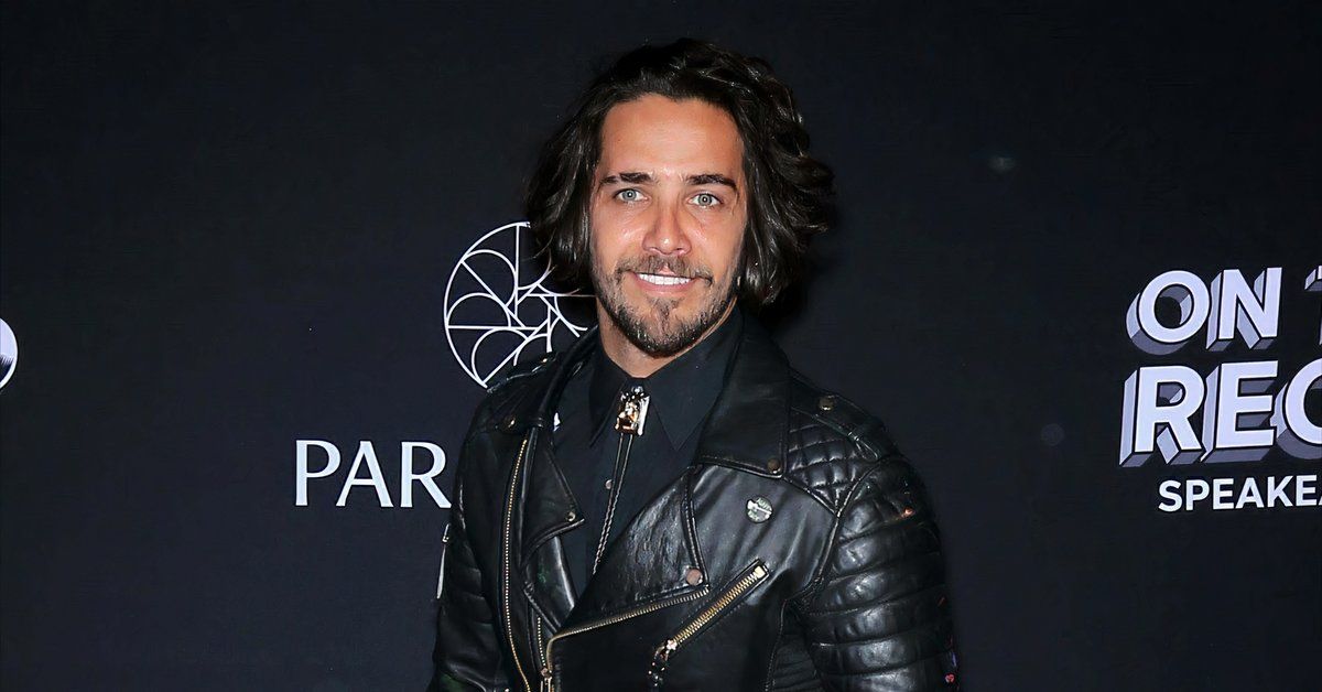 Justin Bobby Brescia en la alfombra roja