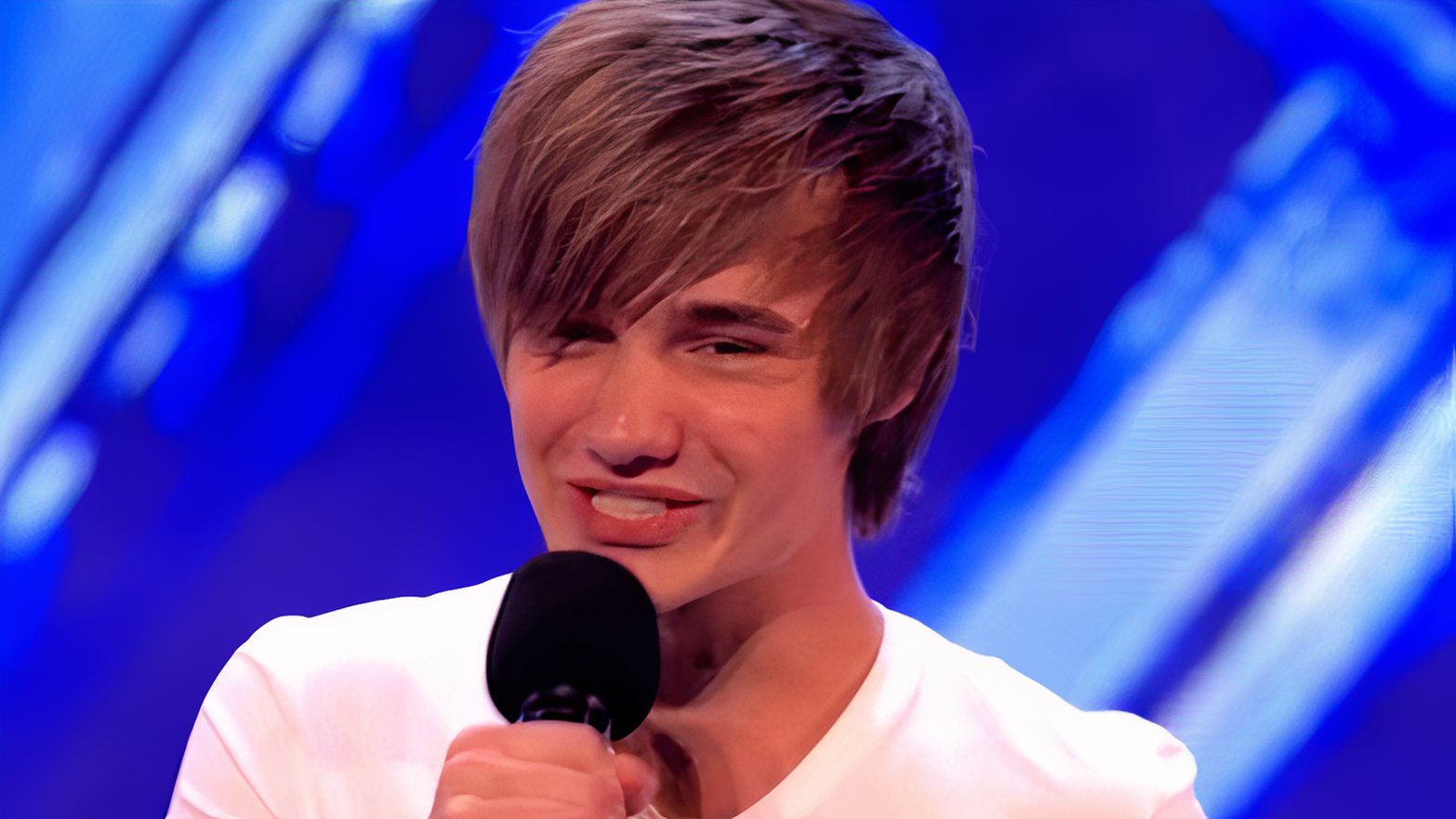 Liam Payne hace una audición para The X Factor a la edad de 14 años.