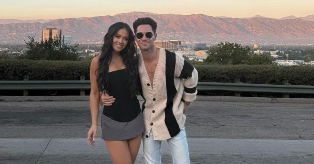 Jenn Tran y Sasha Farber son todo sonrisas