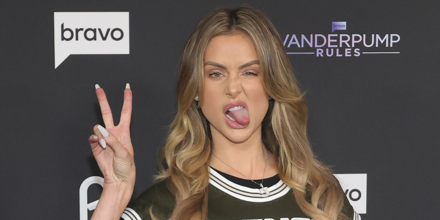 Lala Kent faz uma cara engraçada