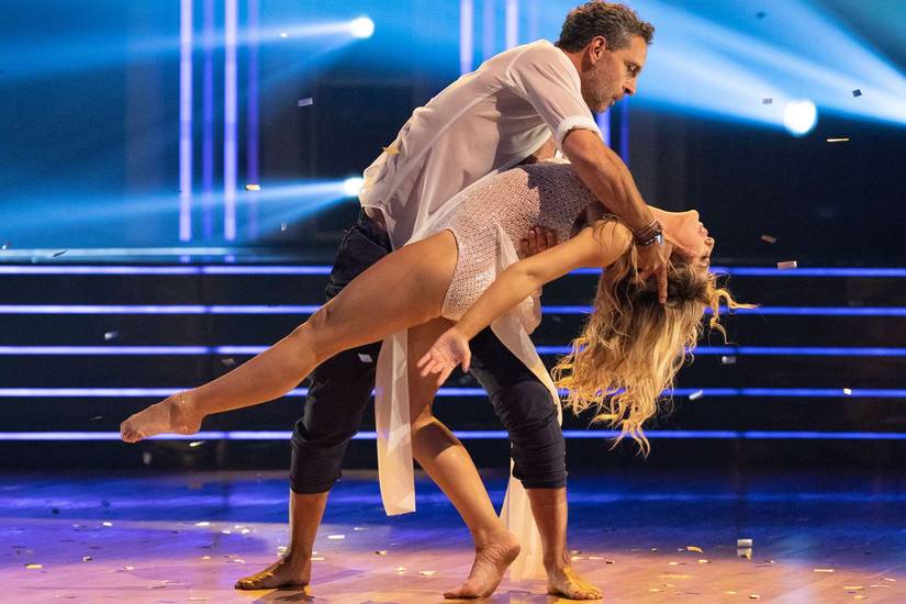 Mauricio Umansky and Emma Slater dancing
