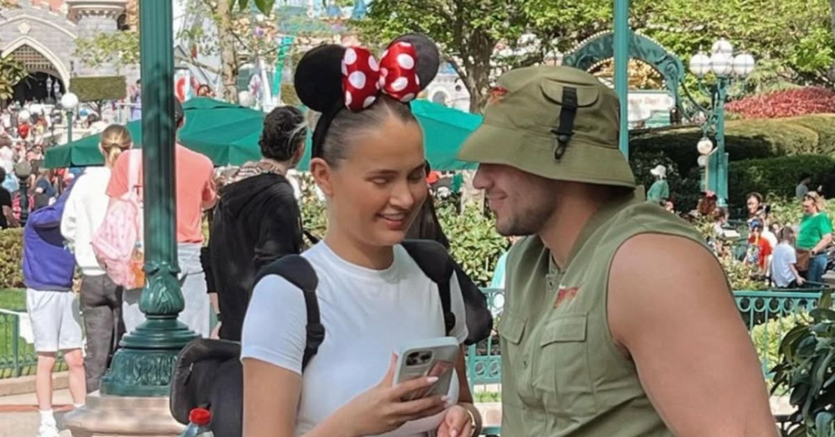Tommy Fury and Molly-Mae Hague smiling
