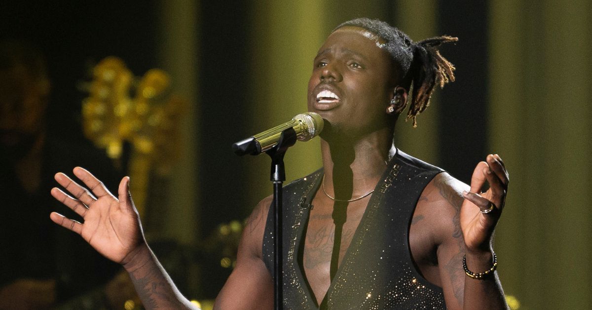 Jamal Roberts singing