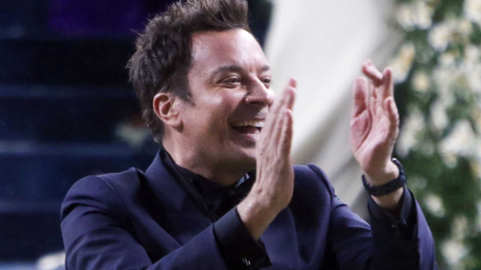 Jimmy Fallon clapping