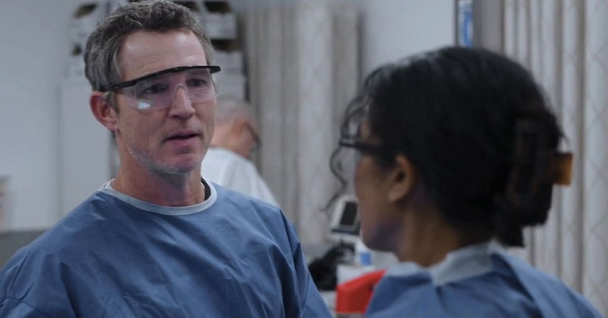 The Pitt's Shawn Hatosy talking to Supriya Ganesh
